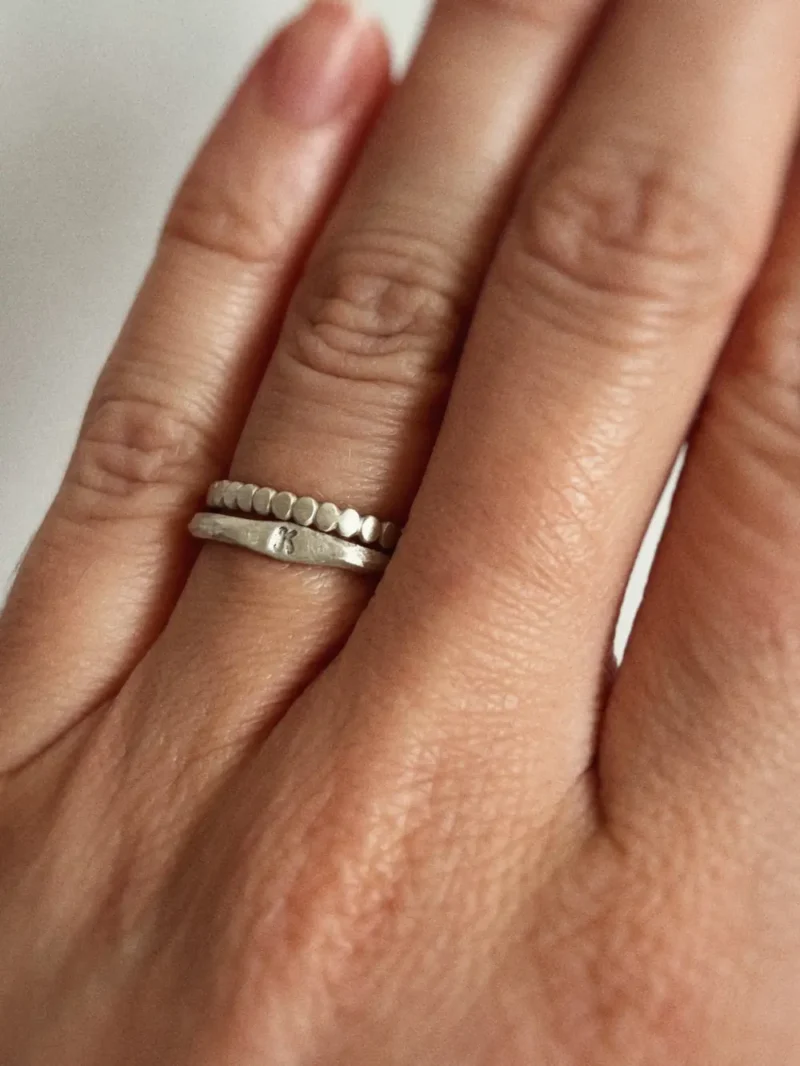 Raffiniert kombiniert - Silber Ring Pina und matter Ring mit K