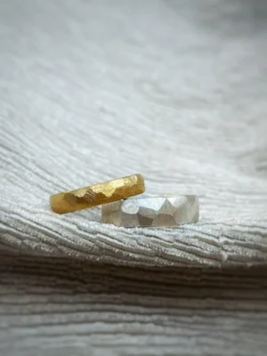 Breite Eheringe - Gold und Silber