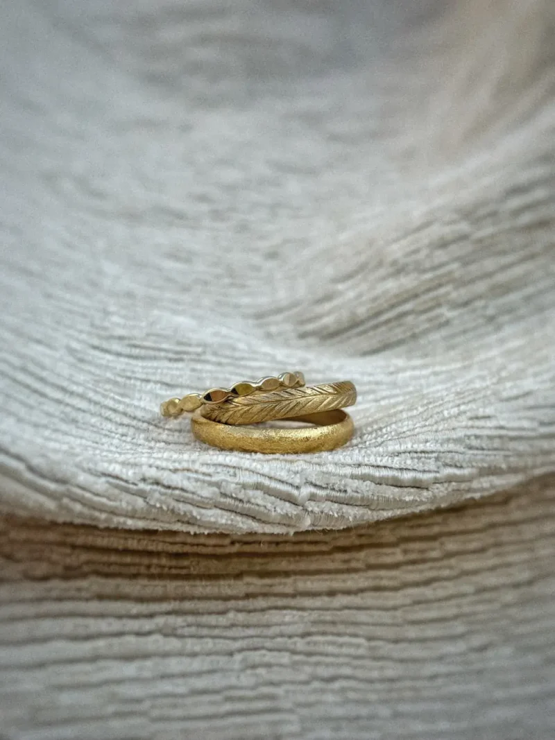 Ring Trio - Sandsturm, Immergrün und Vorsteckring Wilma aus warmem Gold