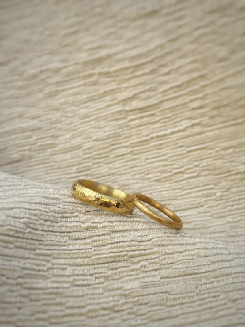 Wundertüte Trauring mit schmalem Sandsturm Ring